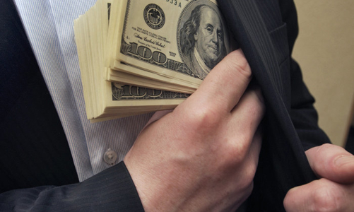 Nhân viên thu hồi nợ tham ô tài sản