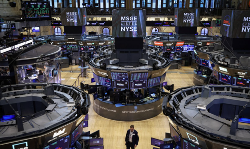 Chứng khoán Mỹ tăng điểm mạnh nhờ dữ liệu kinh tế khả quan, giá dầu lao dốc sau cuộc họp OPEC+