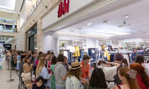 H&M thanh lý hàng tồn kho để rút lui khỏi thị trường Nga
