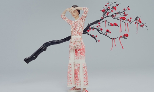 Dior liên tục bị chỉ trích, phải chăng vì “lấy lòng” thị trường Trung Quốc quá đà?