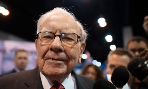 Warren Buffett có quan điểm như thế nào về tiết kiệm?