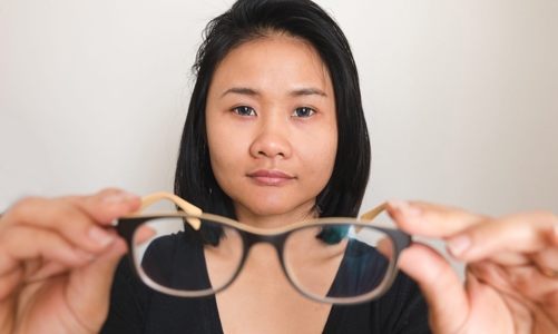 Những phương pháp điều chỉnh thị lực không xâm lấn đầy hứa hẹn