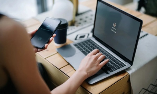 Lỗ hổng bảo mật của Apple có thể khiến hacker kiểm soát toàn bộ thiết bị 