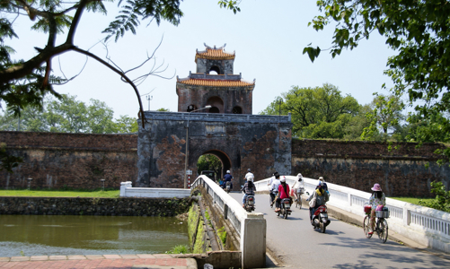 Giải quyết “điểm nghẽn” thị thực để khách quốc tế đến Việt Nam