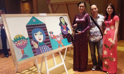 Đấu giá trực tuyến 50 tác phẩm nghệ thuật nhân dịp Quốc khánh