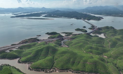 Khánh thành cao tốc Vân Đồn - Móng Cái gần 13.000 tỷ, hình thành trục cao tốc dài nhất Việt Nam