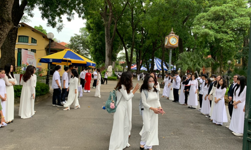 Hơn 23 triệu học sinh cả nước nô nức 