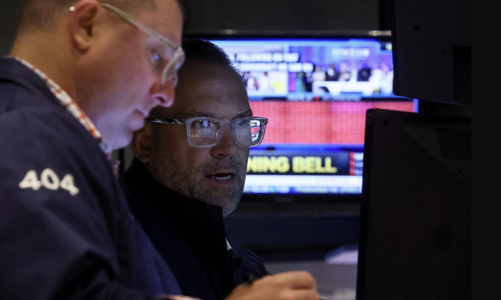 Chứng khoán Mỹ tăng mạnh nhất 1 tháng, giá dầu “bốc hơi” 5% về mức trước xung đột Nga-Ukraine