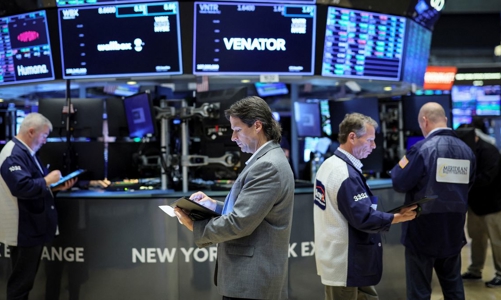 Bất chấp nỗi lo lãi suất và tăng trưởng, chứng khoán Mỹ và giá dầu có thêm một phiên tăng mạnh