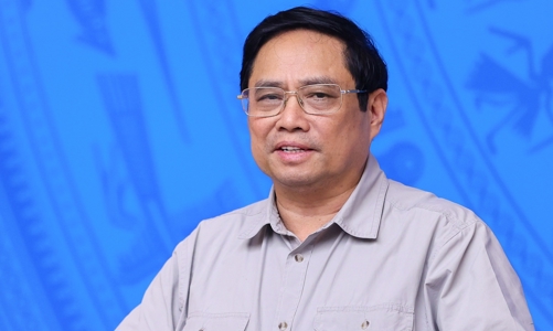 Thủ tướng: Dứt khoát không vì thủ tục hành chính và thiếu trách nhiệm mà để thiếu thuốc và vật tư y tế kéo dài