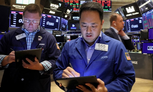 Dow Jones tăng 700 điểm, hoàn tất tuần tăng mạnh nhất 4 tháng