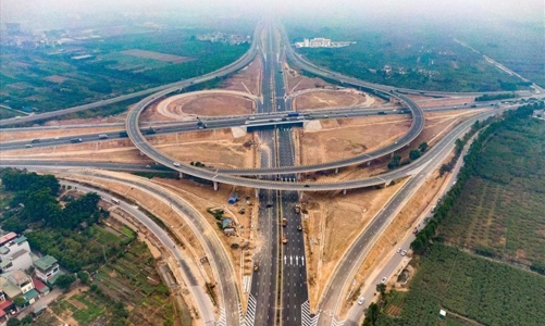 Sốt ruột với tốc độ giải ngân “rùa bò”, Chính phủ ra Nghị quyết “thúc” giải ngân vốn đầu tư công những tháng cuối năm