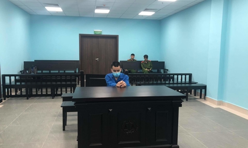 Chiếm đoạt tiền tỷ của công ty để đầu tư forex 