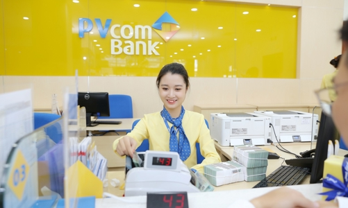 Ngân hàng góp phần giải bài toán chi phí chuyển tiền cuối năm