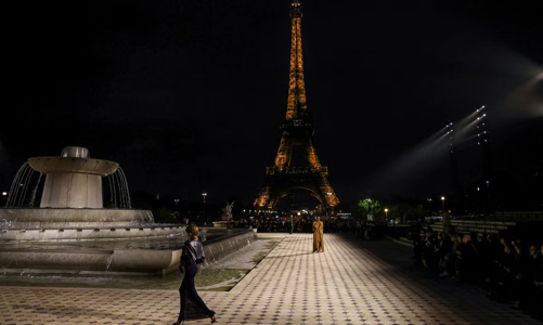 BST Saint Laurent Xuân – Hè 2023: ngôn ngữ của cơ thể