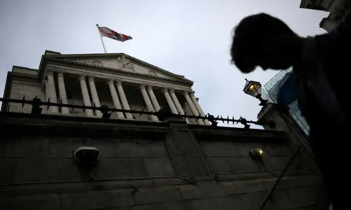 Chính sách tài khoá và tiền tệ “va nhau chan chát”, Anh đang tự “dìm” vào khủng hoảng kinh tế?