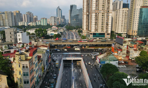 Từ năm 2024, ô tô cá nhân vào Hà Nội có thể sẽ mất 100.000đ “phí giảm ùn tắc” 