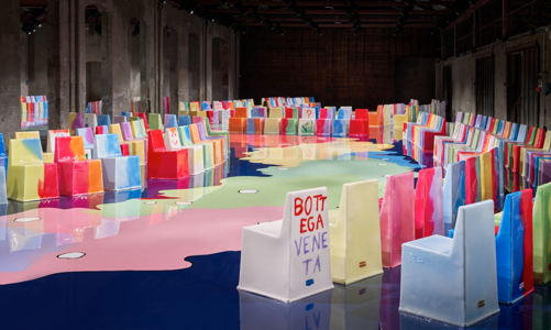 BST Bottega Veneta Xuân - Hè 2023:  thanh lịch hay tiện ích?