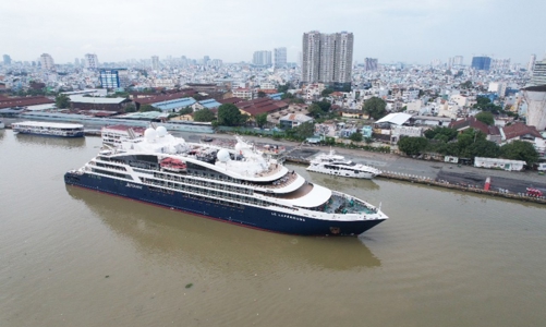 TP.HCM đón tàu biển du lịch đầu tiên cập cảng sau gần 3 năm 