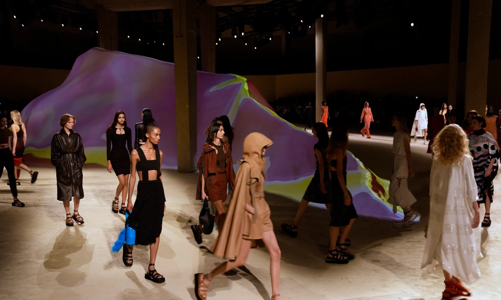 BST Hermès Xuân - Hè 2023: thoát khỏi cuộc sống thành thị