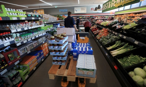 Giới tài chính, ngân hàng toàn cầu bi quan về triển vọng kinh tế