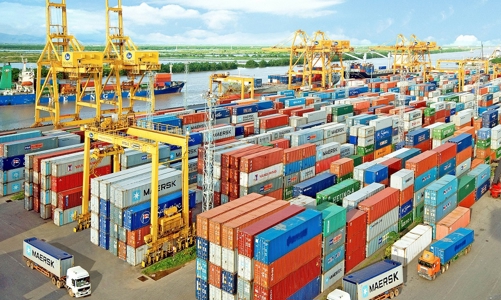 Xuất nhập khẩu đạt trên 557 tỷ USD, khu vực FDI tiếp tục giữ vai trò “nhạc trưởng”