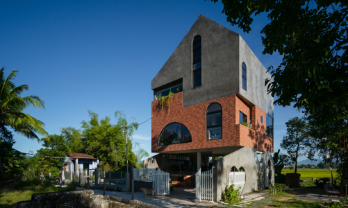 Ngôi nhà tránh lũ rất “có gu” ở vùng quê Đà Nẵng