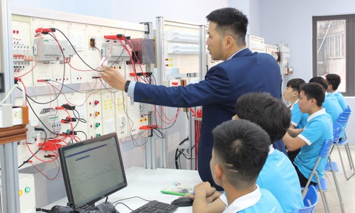 Việt Nam đoạt hai Huy chương Bạc thi Kỹ năng nghề thế giới 2022