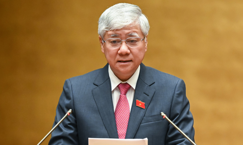 Cử tri kiến nghị sớm giải quyết dứt điểm tình trạng thiếu thuốc, vật tư y tế