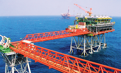 Chuyển dịch năng lượng: Ngành dầu khí chuyển nguy thành cơ 