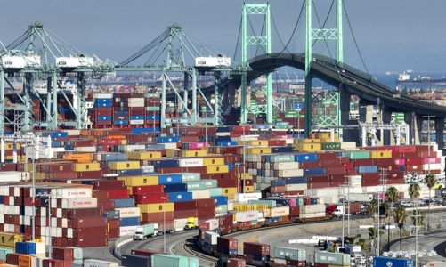 Kinh tế Mỹ bật tăng sau hai quý giảm, nguy cơ suy thoái vẫn còn