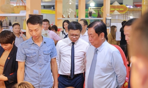 Sản phẩm làng nghề và OCOP: Mộc mạc nhưng mang hồn cốt dân tộc