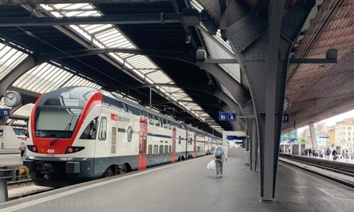 Thống nhất nghiên cứu đường sắt tốc độ cao Bắc Nam 250 km/h