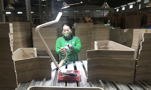 Xuất khẩu ngành gỗ: Viên nén “thăng hoa”, đồ gỗ sụt giảm