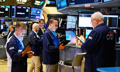 Chứng khoán Mỹ tụt điểm sau 2 phiên tăng mạnh, giá dầu lao dốc vì Covid ở Trung Quốc