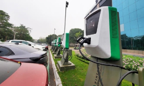 VCCI đề xuất mức giá điện ưu tiên cho khách hàng sử dụng phương tiện giao thông