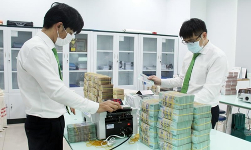 Thủ tướng: Ngân hàng Nhà nước nghiên cứu và thực hiện ngay việc nâng hạn mức tín dụng phù hợp