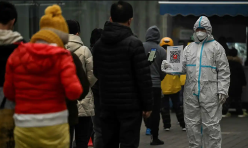 Covid-19 bùng mạnh, Trung Quốc nâng phong toả lên mức kỷ lục