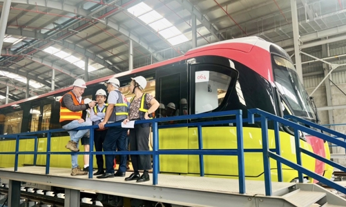Chạy thử tuyến metro Nhổn-ga Hà Nội đoạn trên cao trong kịch bản mất điện, hoả hoạn