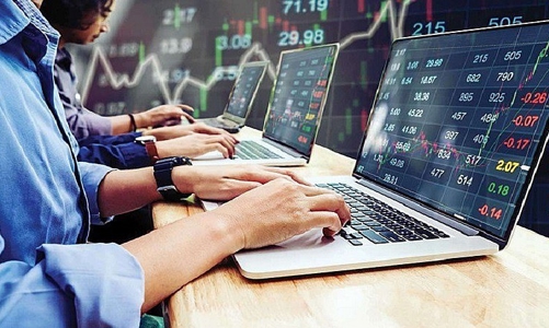 Ủy ban Chứng khoán: Nhiều app giao dịch chứng khoán hoạt động sai phép, nhà đầu tư cẩn trọng