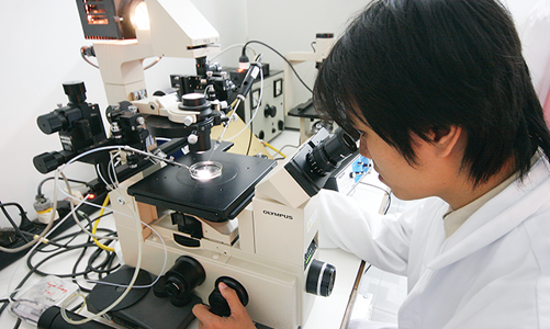 Chuyển giao công nghệ dược: Khó vượt “rào cản” pháp lý 