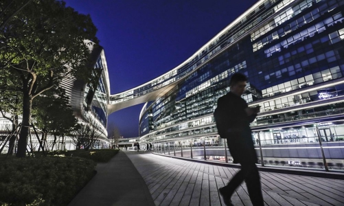 Các “ông trùm” địa ốc Trung Quốc chuyển tài sản ra nước ngoài như thế nào?