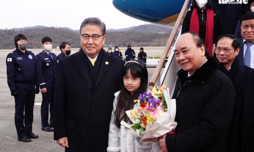 Chủ tịch nước Nguyễn Xuân Phúc bắt đầu thăm cấp Nhà nước Đại Hàn Dân Quốc