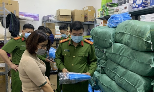 Nộp về ngân sách số lợi bất hợp pháp từ sản xuất, buôn bán hàng giả, hàng cấm