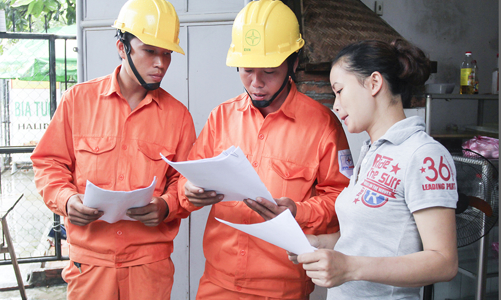 Lo mất cân đối tài chính, EVN đề xuất điều hành giá điện như giá xăng, dầu