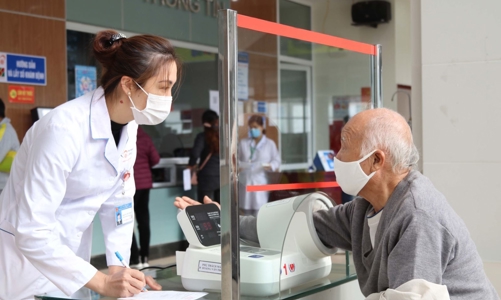 Tuổi thọ người Việt cao nhưng không khỏe mạnh 