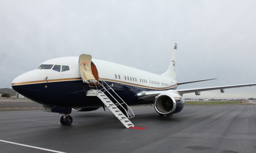 Giới siêu giàu mâu thuẫn khi sử dụng máy bay tư nhân