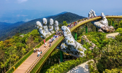 Ngành du lịch cần làm gì để đạt mục tiêu đón 110 triệu lượt khách năm 2023?