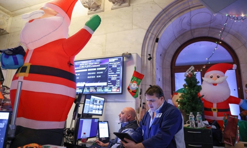 Nỗi lo lãi suất khiến chứng khoán Mỹ và giá dầu giảm trở lại