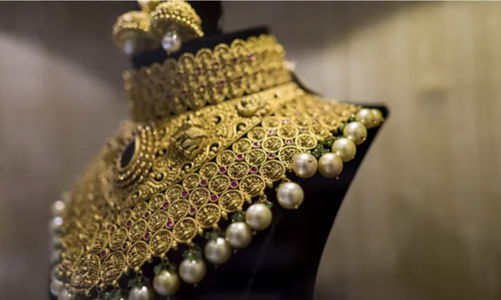 Một năm biến động mạnh của vàng, nhà đầu tư dài hạn còn có lãi?